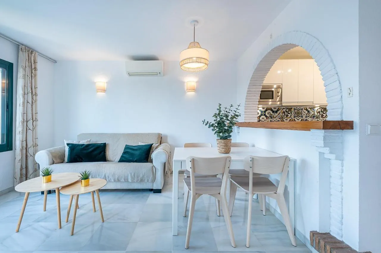 Apartment 797 Holiday Rentals - Apartamento En Pueblo Del Parque Benalmadena